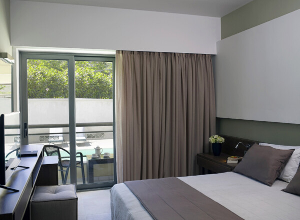 1.Superior Double Room POOL VIEW